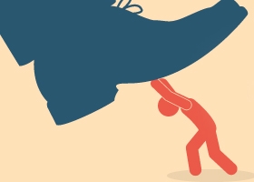 بررسی شبهات ناظر به انتساب صفت ظلم به خداوند در قرآن کریم